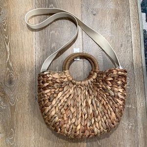 Gap crossbody straw bag